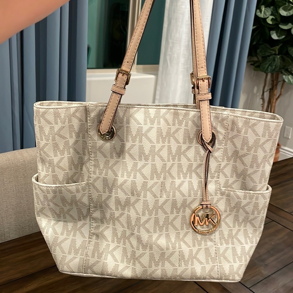 Michael Kors MK shoulder bag